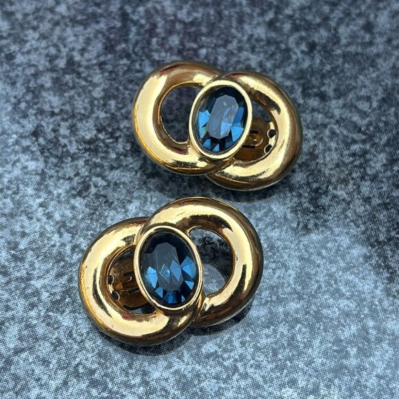 GIVENCHY Paris New York Vintage Rare Gold Tone Blue Glass Knot Clip-On Earrings - Picture 1 of 7